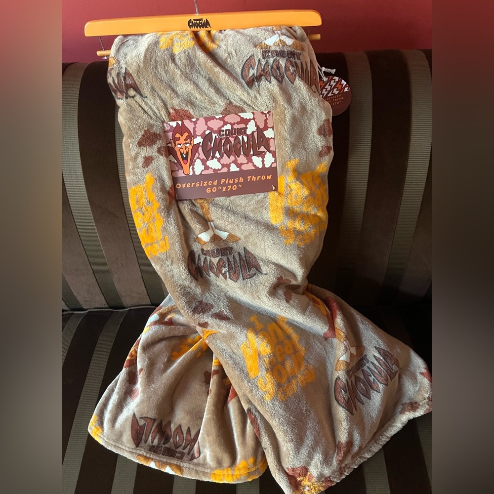 NWT👻Count Chocula PLUSH Halloween blanket!